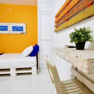 Guest house Quillahost ***