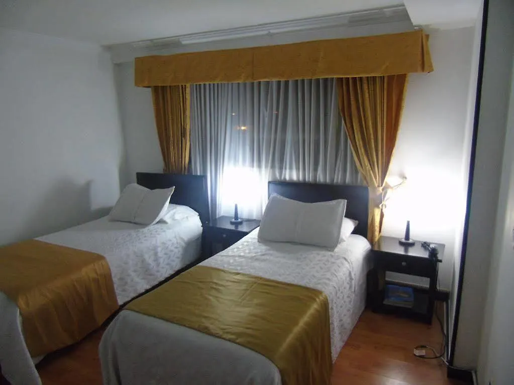 Hotel Ferrovial Corferias Bogotá 3*,
